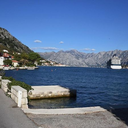 Apartment Lima Kotor Luaran gambar