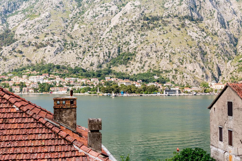Apartment Lima Kotor Luaran gambar